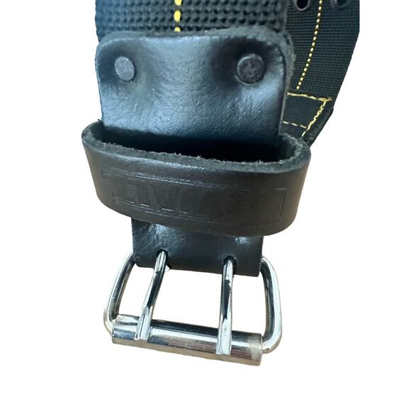 DeWalt heavy duty work/tool belt Sz 56” NWOT work belt - Picture 5 of 5